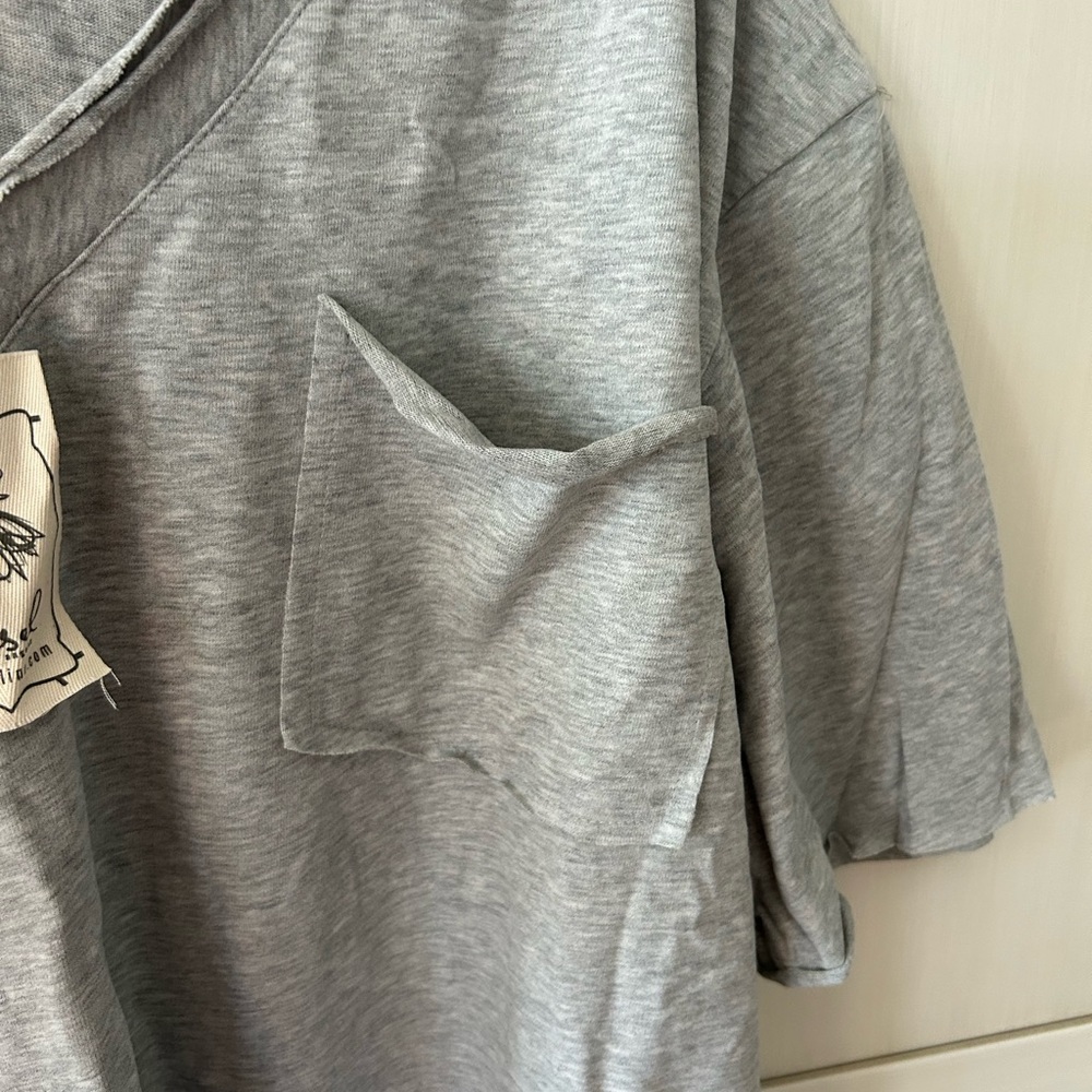 Easel Gray V-Neck T-Shirt - Picture 5 of 7